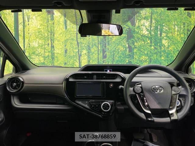 Toyota AQUA 2019-09 260582-1