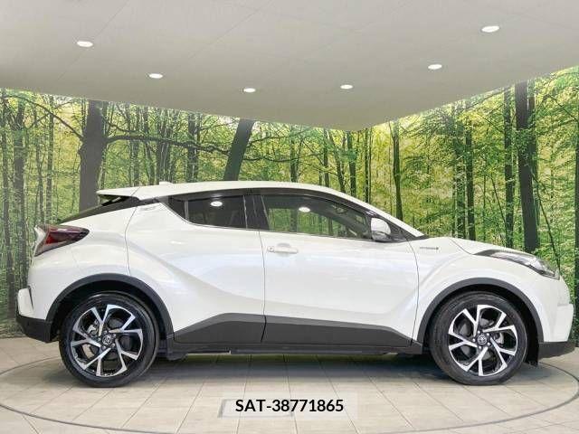 Toyota C-HR 2017-03 322961-16