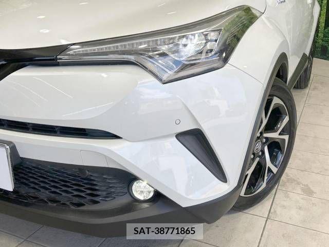 Toyota C-HR 2017-03 322961-12