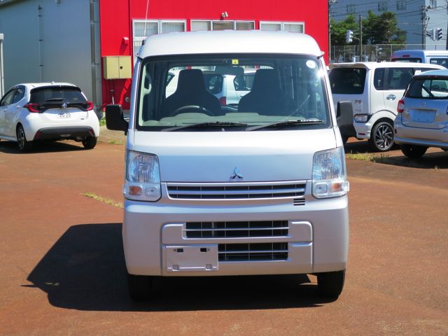 Mitsubishi MINICAB VAN 2018-04 8546-1