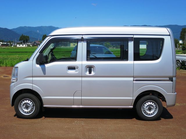 Mitsubishi MINICAB VAN 2018-04 8546-4