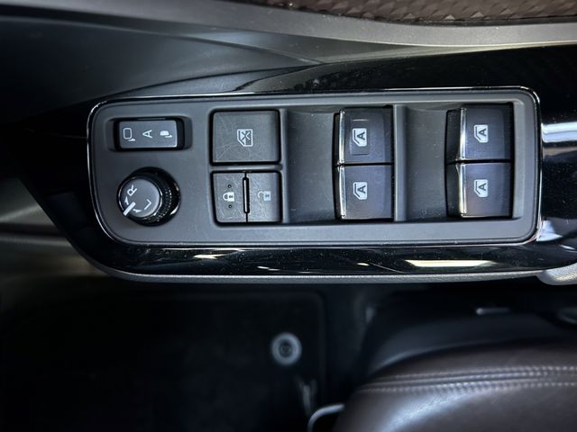 Toyota C-HR 2019-07 24024-26