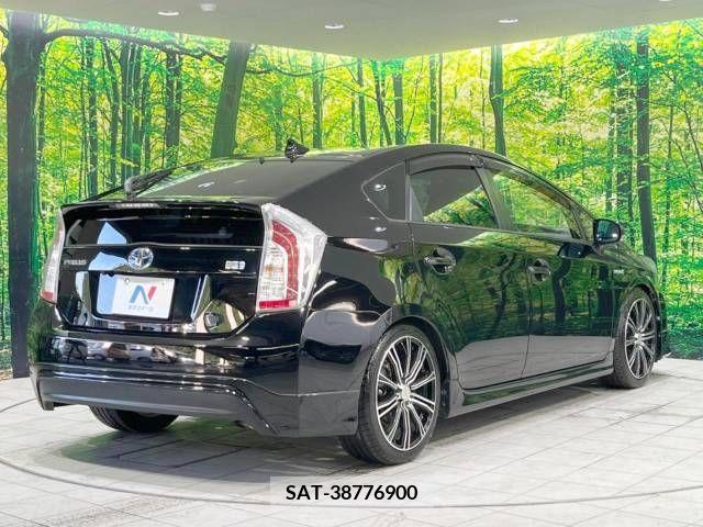 Toyota PRIUS 2015-08 366445-16