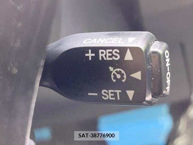 Toyota PRIUS 2015-08 366445-5