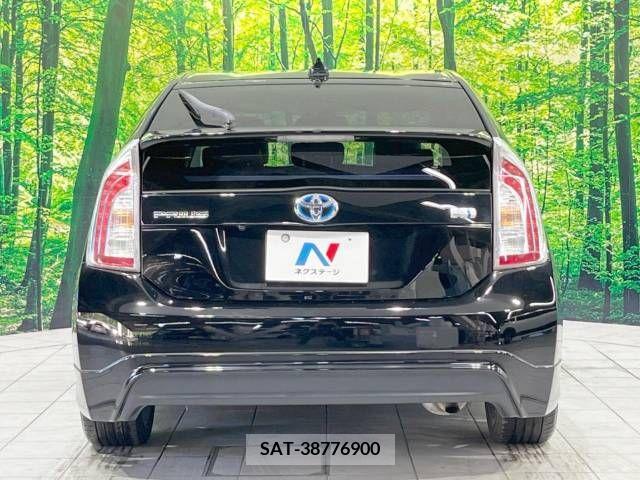 Toyota PRIUS 2015-08 366445-14