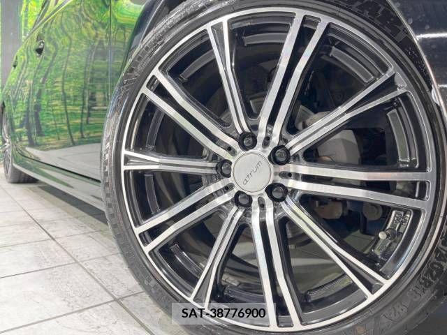 Toyota PRIUS 2015-08 366445-12