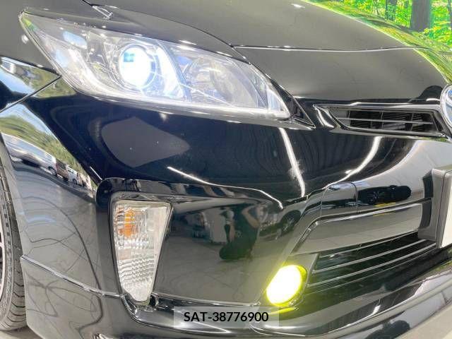 Toyota PRIUS 2015-08 366445-11