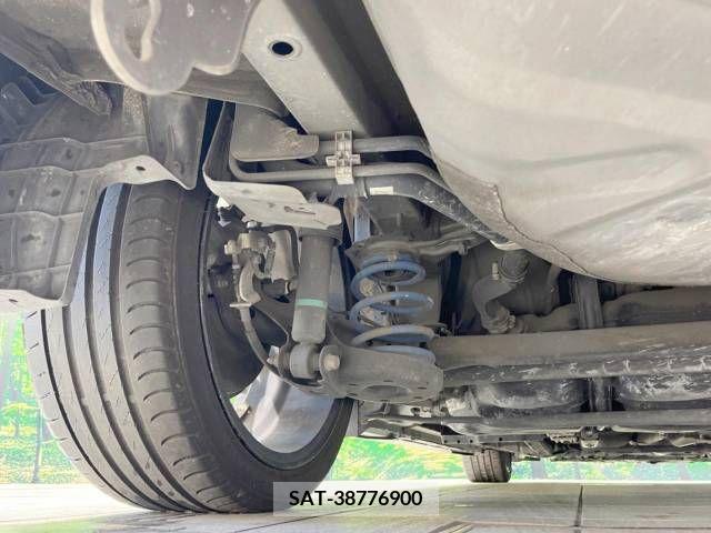 Toyota PRIUS 2015-08 366445-19