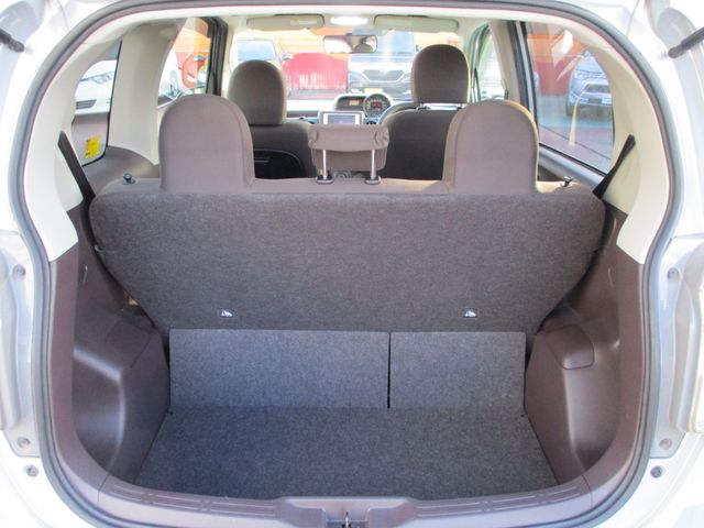Toyota SPADE 1950-05 6729-8