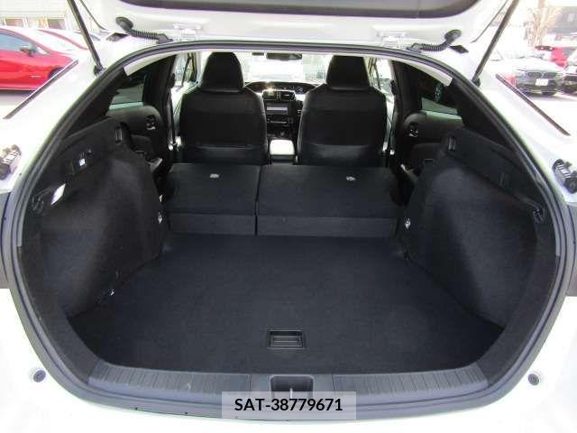 Toyota PRIUS 2021-02 221498-19