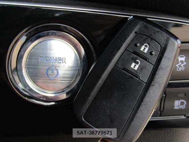 Toyota PRIUS 2021-02 221498-13