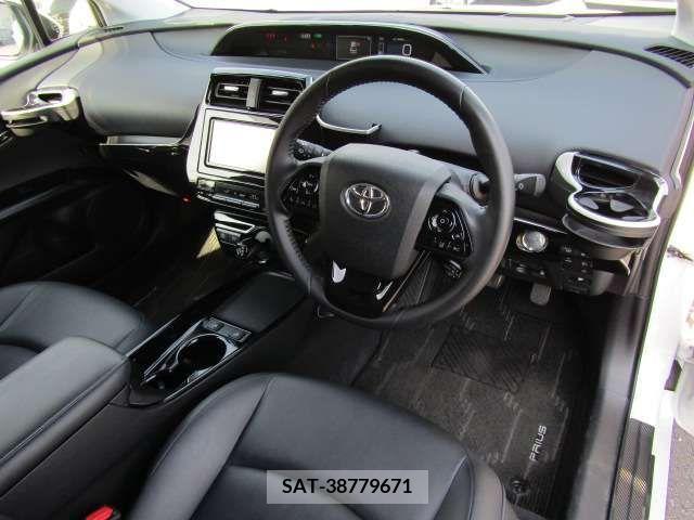 Toyota PRIUS 2021-02 221498-15
