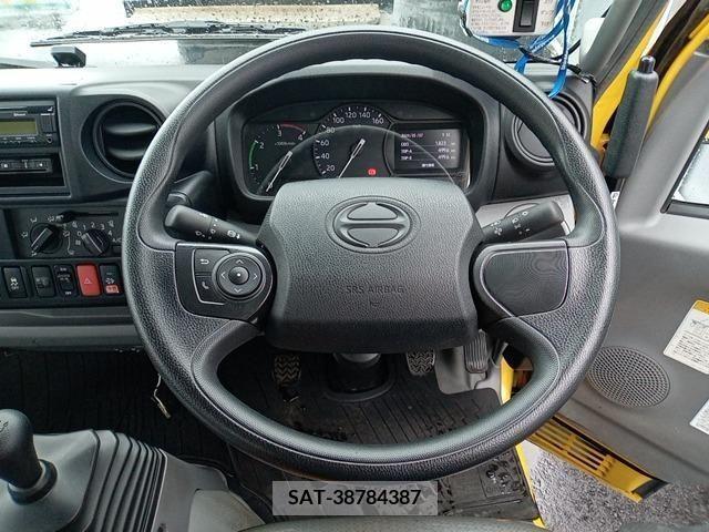 Hino DUTRO 2021-08 267758-9
