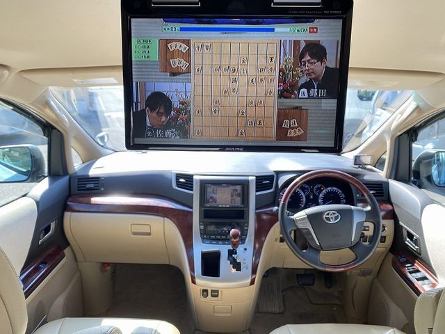 Toyota VELLFIRE 2009-04 183384-9