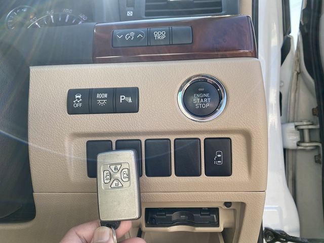 Toyota VELLFIRE 2009-04 183384-21
