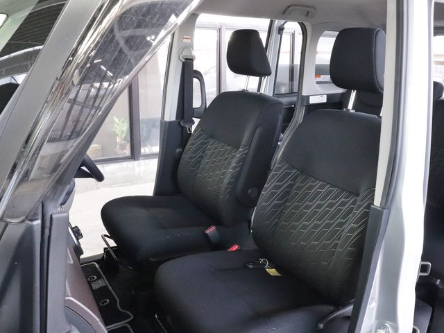 Toyota ROOMY 2018-12 184865-17