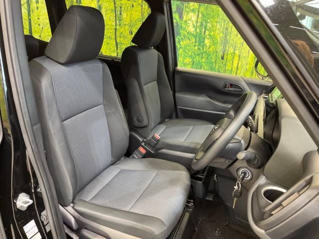 Toyota NOAH 2023-04 184658-9