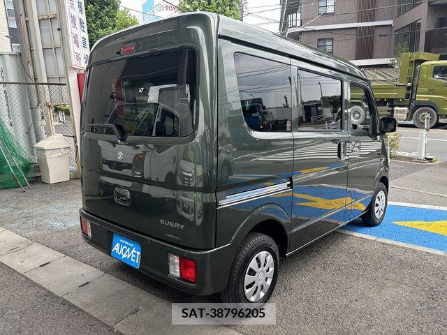 Suzuki EVERY 2024-03 301666-1