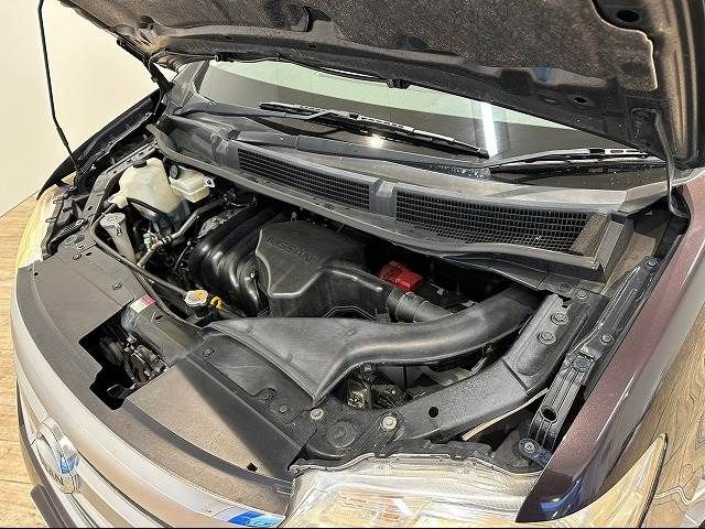 Nissan SERENA 2011-09 24027-19
