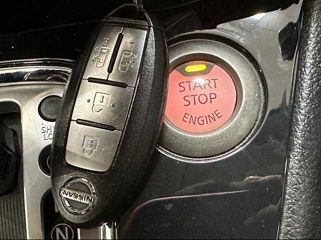 Nissan SERENA 2011-09 24027-4