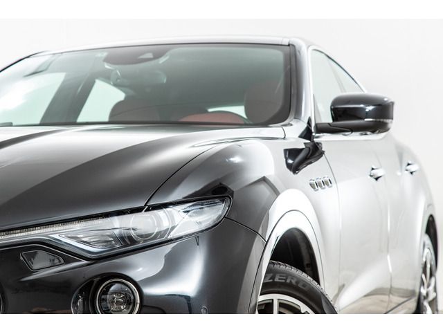 Maserati LEVANTE 2019-03 1145-12