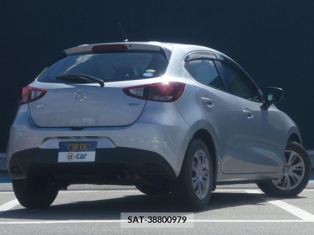 Mazda DEMIO 2017-04 374145-2