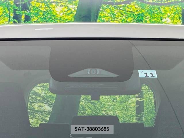 Toyota SIENTA 2022-11 381572-3