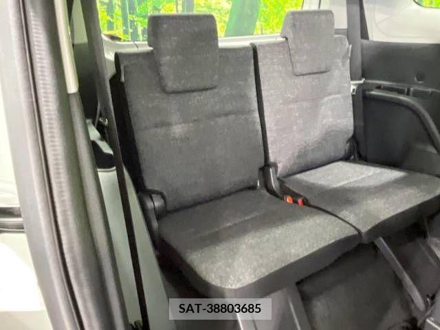 Toyota SIENTA 2022-11 381572-10
