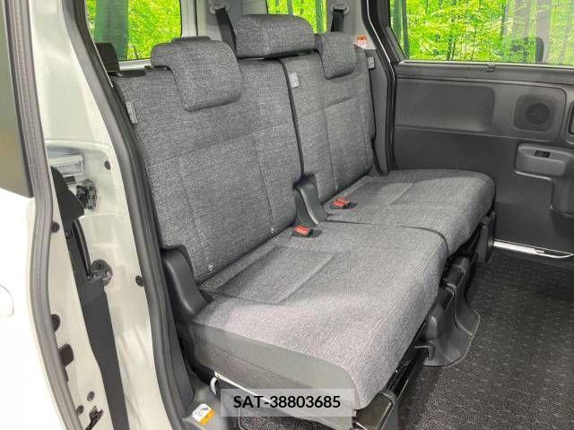 Toyota SIENTA 2022-11 381572-9