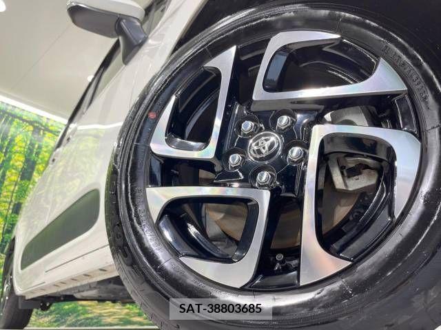 Toyota SIENTA 2022-11 381572-14