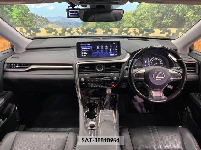 Lexus RX 2021-06 219639-1