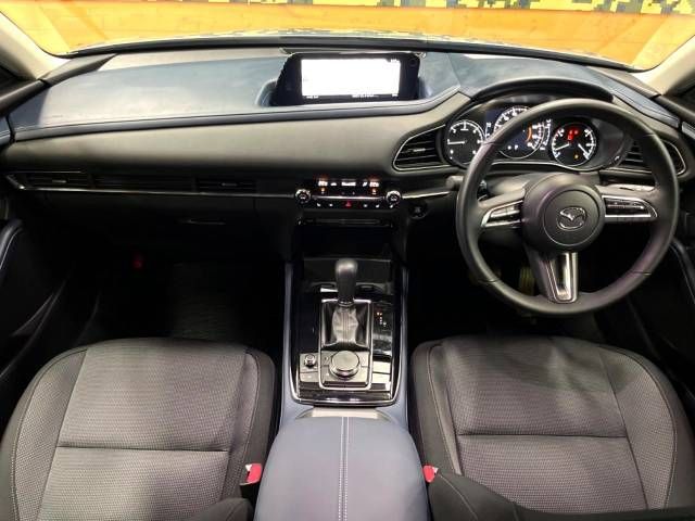Mazda CX-30 2020-03 19367-1
