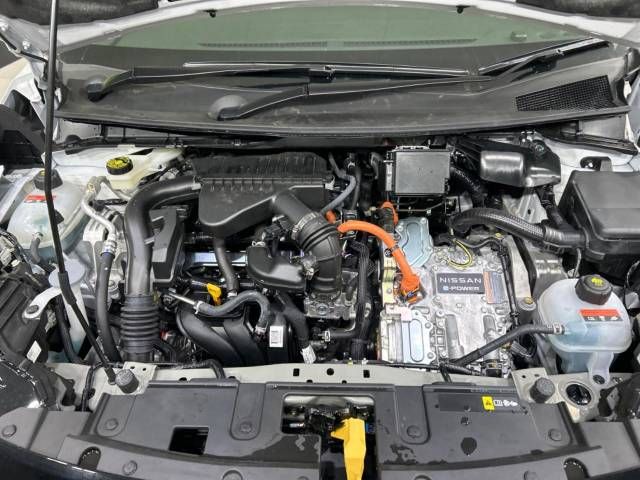 Nissan AURA 2023-06 181303-18