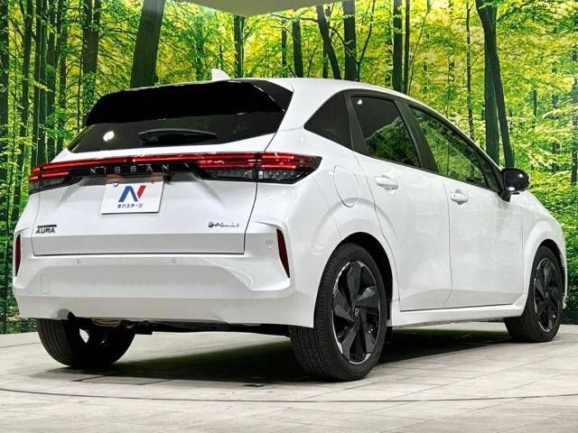 Nissan AURA 2023-06 181303-17