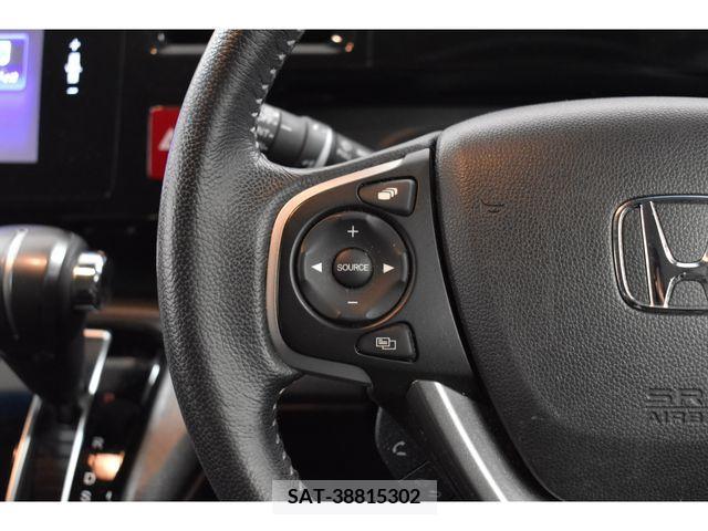Honda e 2015-06 242848-19