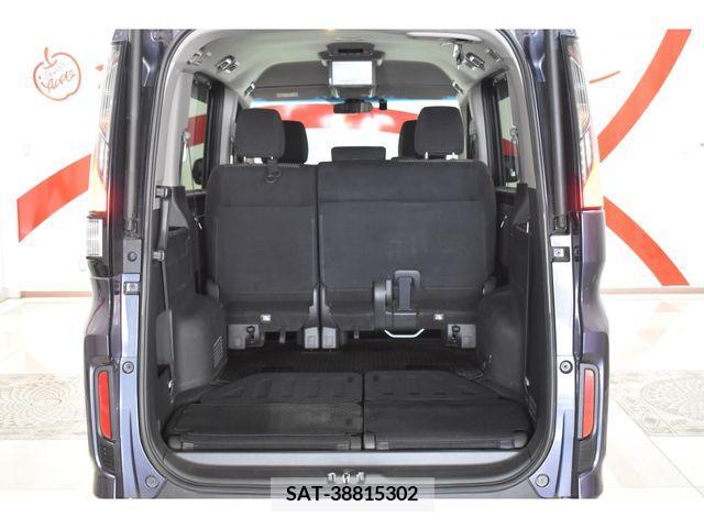 Honda e 2015-06 242848-4