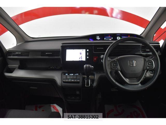 Honda e 2015-06 242848-7