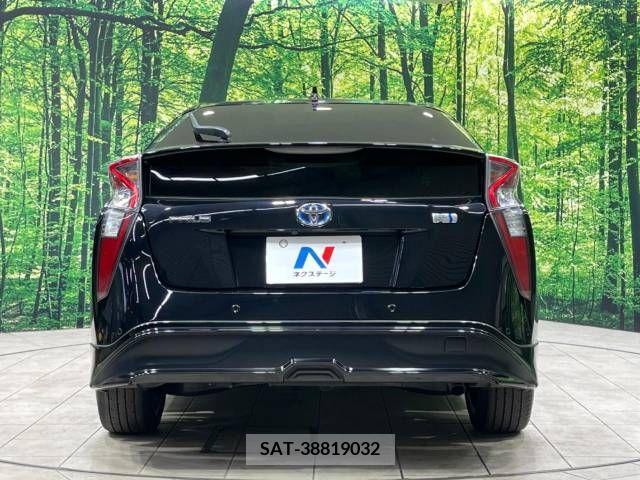 Toyota PRIUS 2018-02 237798-15