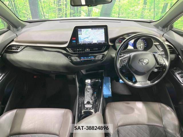 Toyota C-HR 2017-06 374240-1