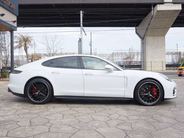 Porsche PANAMERA 2021-05 11040-7