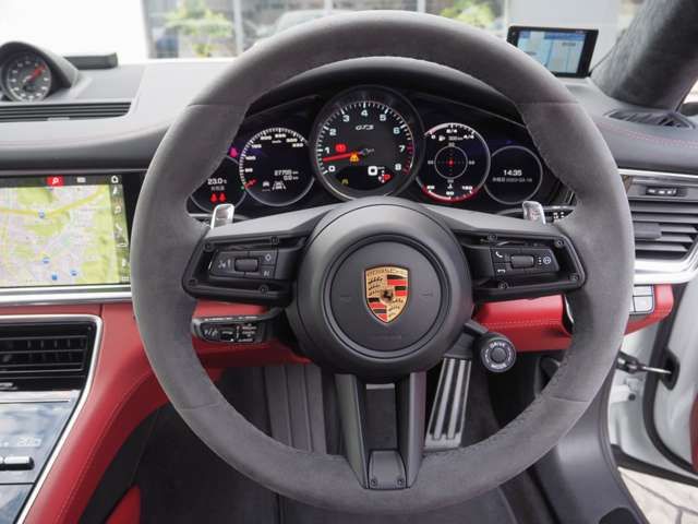 Porsche PANAMERA 2021-05 11040-10