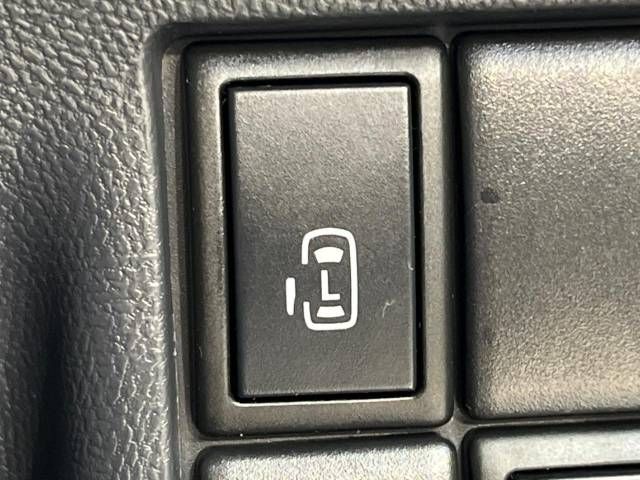 Nissan ROOX 2012-06 4702-3
