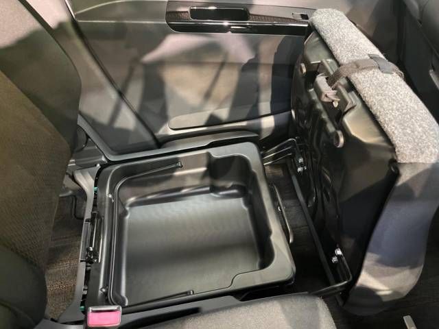 Nissan ROOX 2012-06 4702-5
