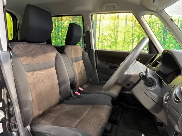 Nissan ROOX 2012-06 4702-8