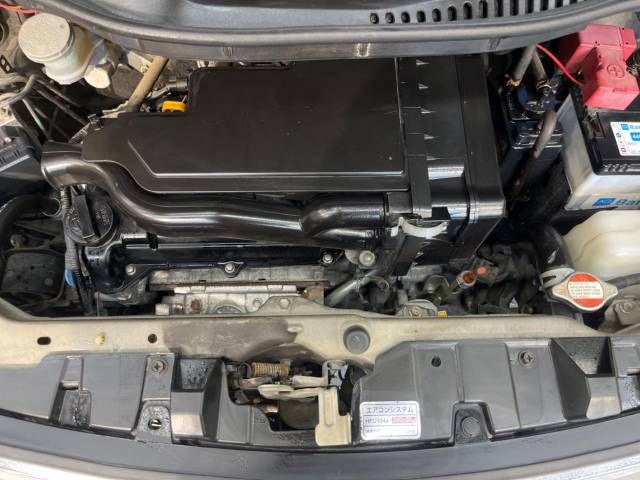Nissan ROOX 2012-06 4702-18