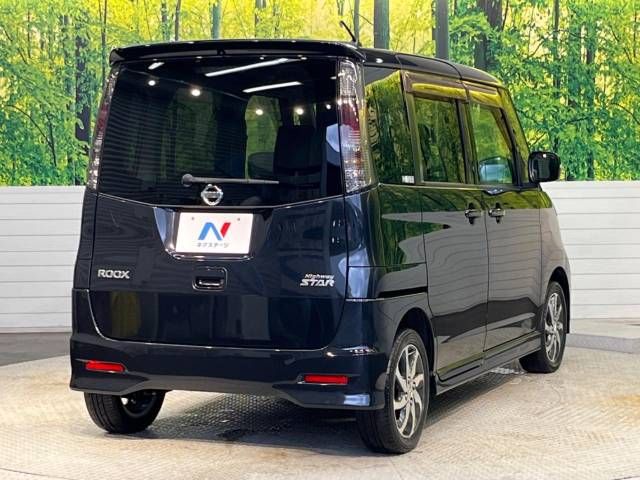 Nissan ROOX 2012-06 4702-17