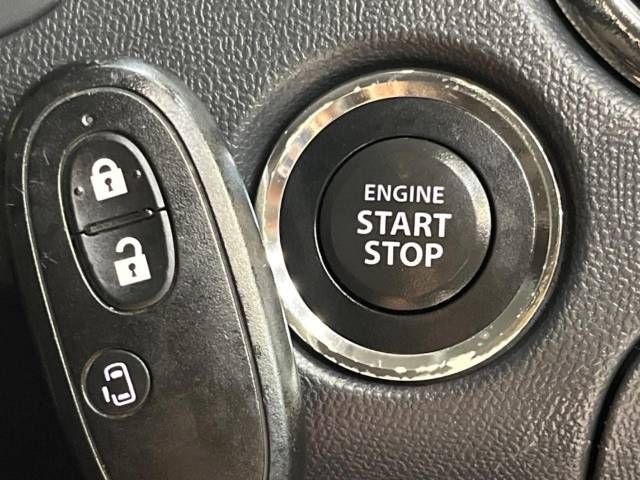 Nissan ROOX 2012-06 4702-4