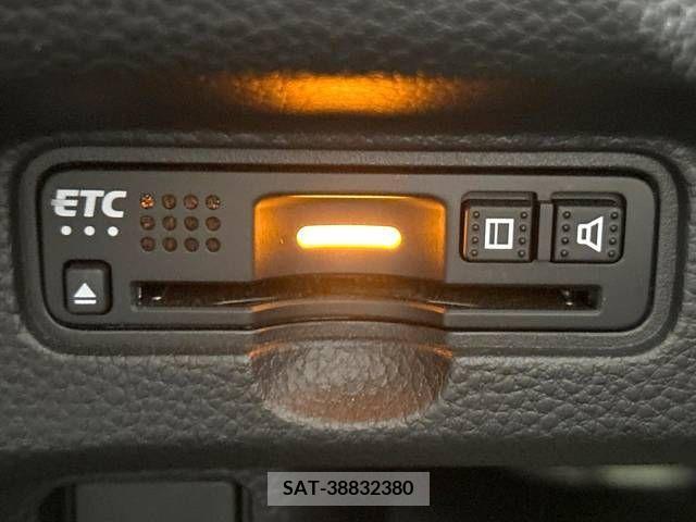 Honda N BOX CUSTOM 2018-03 352868-7