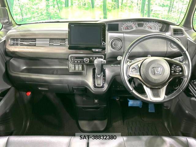 Honda N BOX CUSTOM 2018-03 352868-1