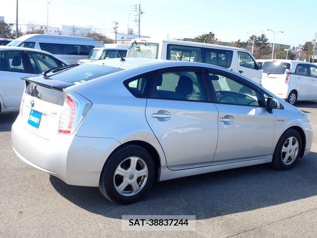 Toyota PRIUS 2014-02 219793-5